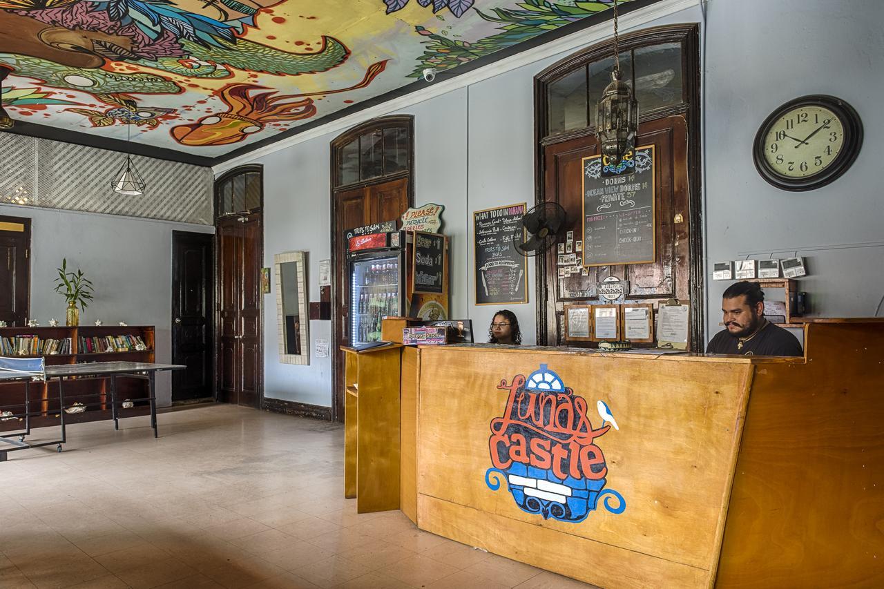 Luna'S Castle Hostel Panamá Esterno foto